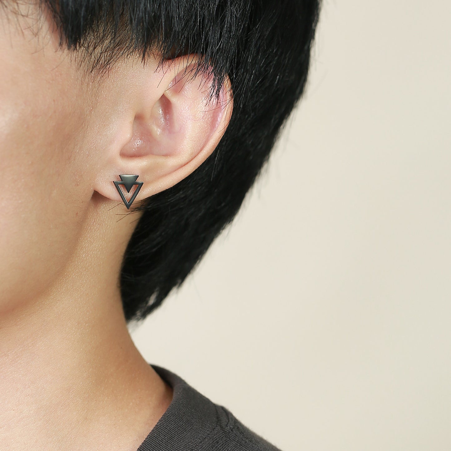 Triangle Stud Earrings Stainless Steel Black Gold Men's and Women's Earrings Geometric Accessories Single Jewelry