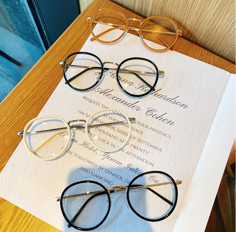 Cute And Fresh Style Big Round Glasses Frame Suitable For Men Or Women Metal Glasses Frames Vintage Eyeglasses