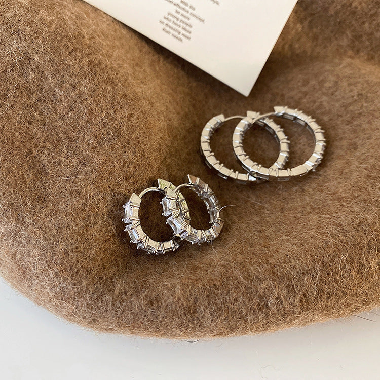 Niche design zircon metal earrings female simple basic commuter all match temperament earrings earrings