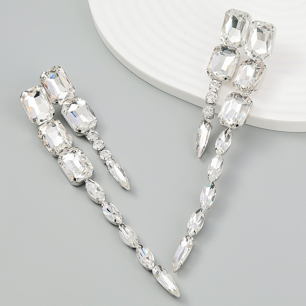 Exaggerated Diamond Studded Earrings Girls Net Red INS Style Earrings Temperament Earrings Fashion