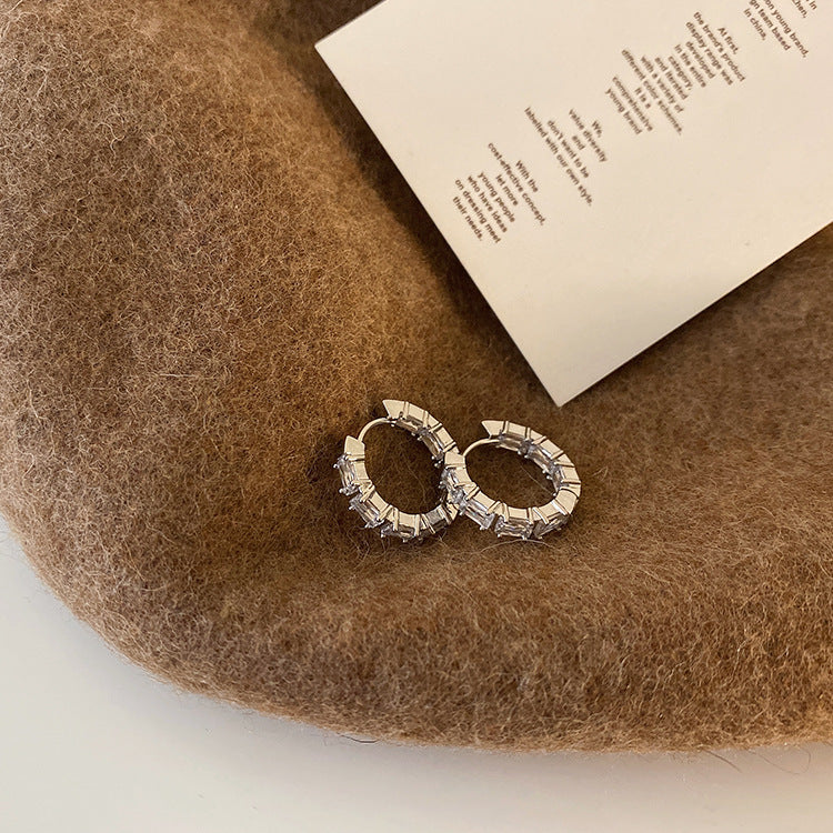 Niche design zircon metal earrings female simple basic commuter all match temperament earrings earrings