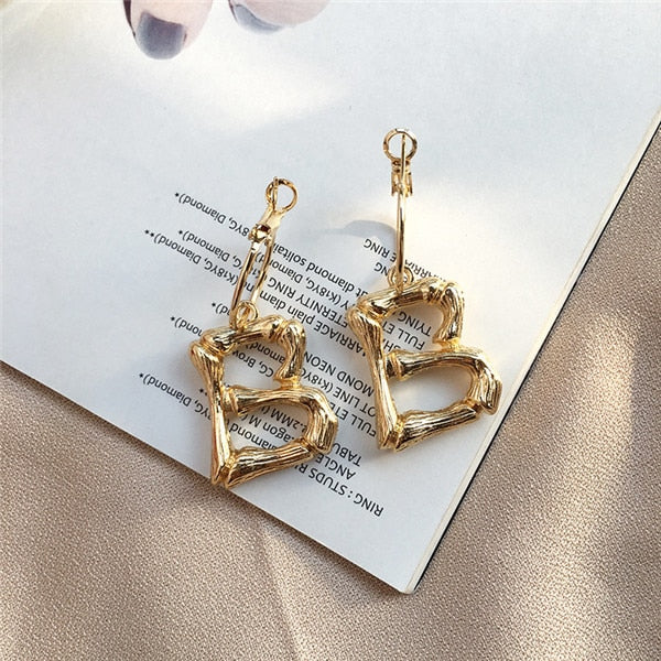 Artilady k letters earrings for women A~Z gold hoop earrings for girls Alphabet letter earrings gold jewelry new year gift