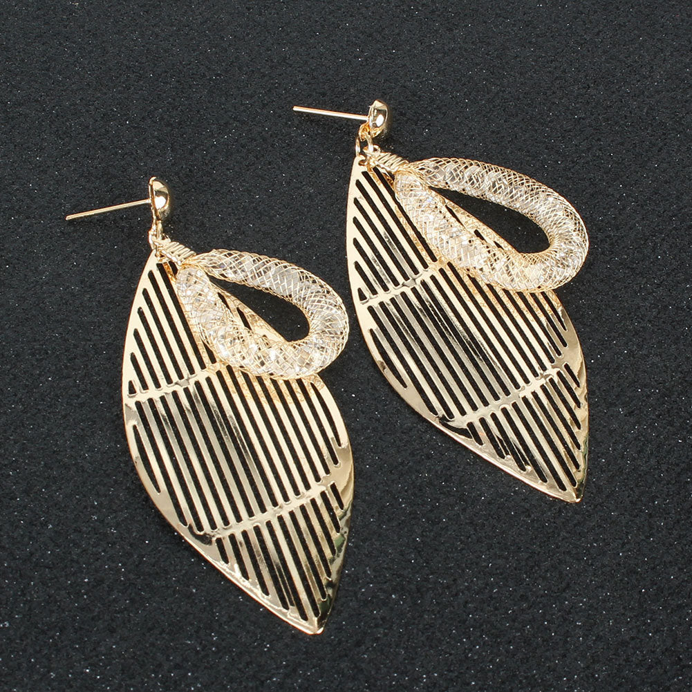 Vintage Leaf Stud Earrings Personality Simple Metal Mesh Earrings Women Earrings