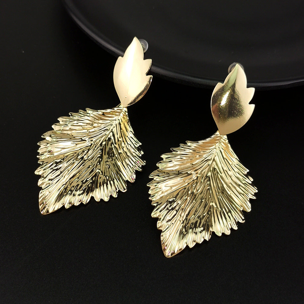 New Jewelry Personality Exaggerated Leaf Earrings Retro Metal Leaf Earrings