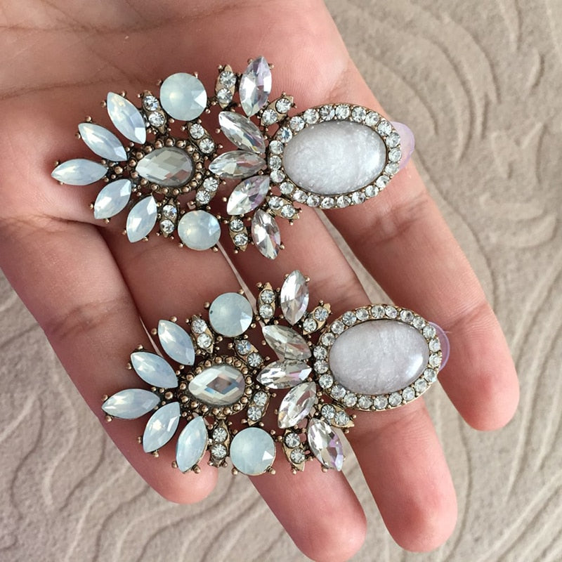 Dvacaman Brand Trendy Big Crystal Statement Earrings Wedding Drop Earrings Women Party Hanging Earrings Jewelry Wholesale