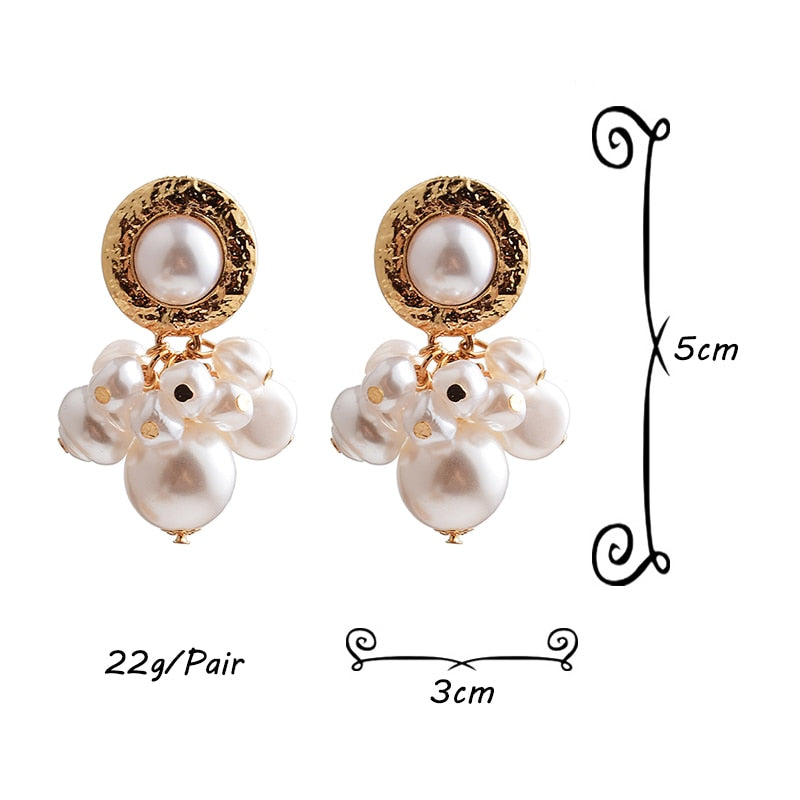 New Popular All-Match Pearl Earrings Personality Street Shooting Earrings Short Temperament Goddess Earrings