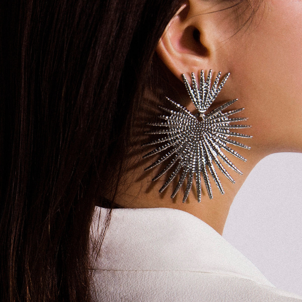 Punk Exaggeration Big Earrings for Women Vintage Unique Heart Designer Earrings Statement Drop Earrings Fashion Gift