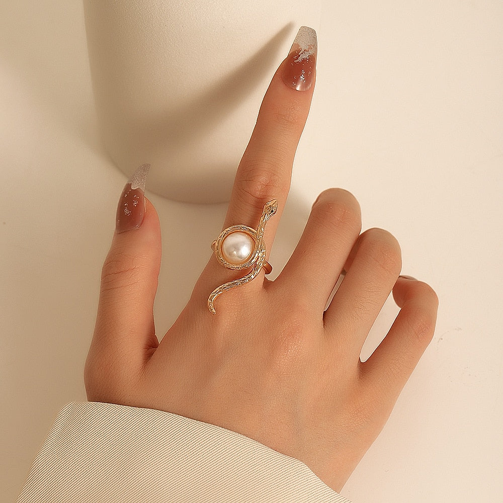 European and American retro artificial pearl snake ring ladies gothic personality winding snake index finger ring gift