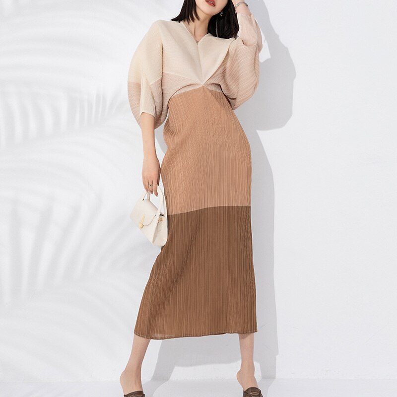 Elegant Pleated Dress For Women V-neck Batwing Sleeves Contrast Color Patchwork Dresses Female Clothes