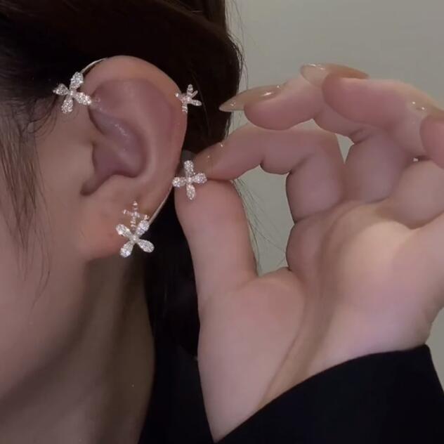One Piece Korean Long Tassel Earrings Girls No Ear Piercing Full Pearl Big Clip Earrings For Women Gift Jewelry Ear Cuff