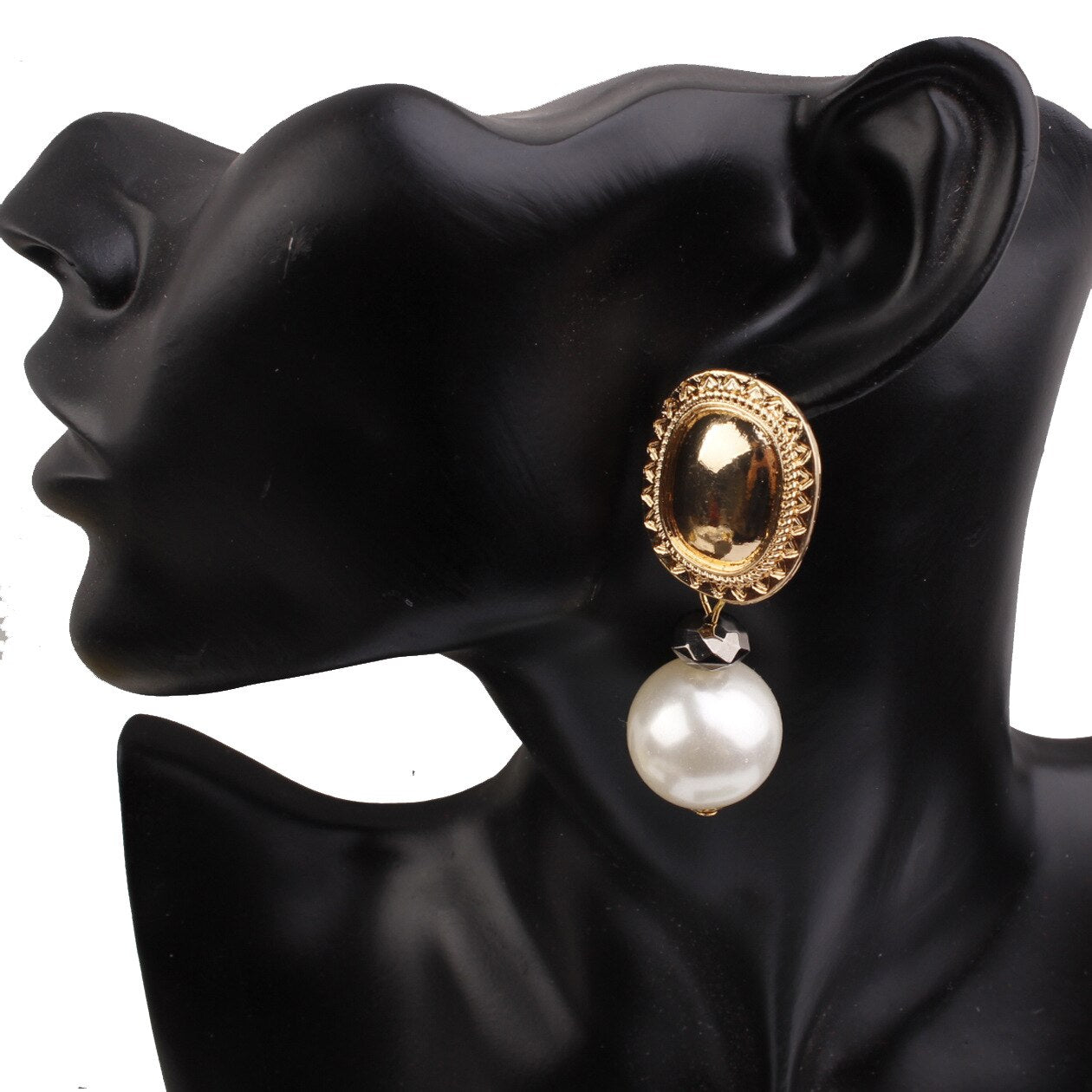 Pearl Metal Earrings Exaggerated Vintage Earrings Women's Accessories Stud Earrings Boho