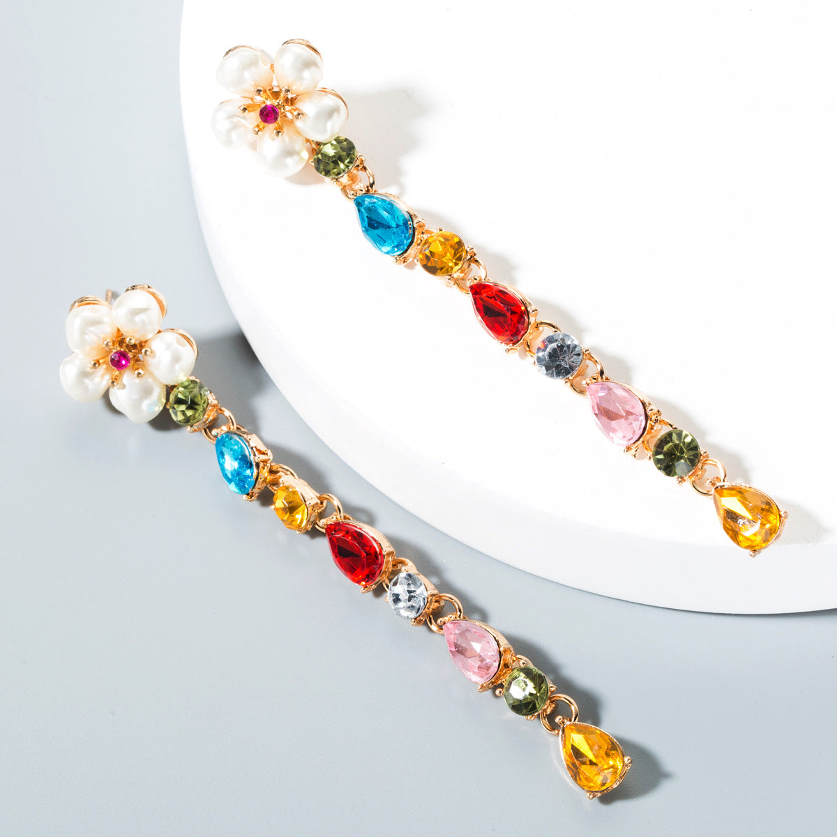 New Fashion Long Colored Diamond Earrings For Women Exaggerated Pearl Flower Earrings Creative Alloy Earrings