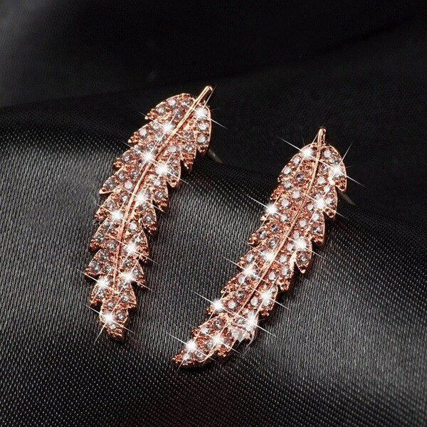 Huitan Luxury Leaf Shape Women Earrings Micro Paved CZ Stone 3 Color Available Birthday Gift Earrings For Girl Fashion Jewelry