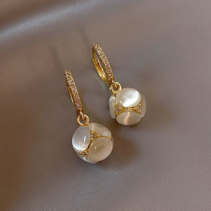 Light And Luxurious Opal Earrings Fashionable Temperament Niche Design Exquisite Earrings Senior Sense Earrings Female Autumn And Winter