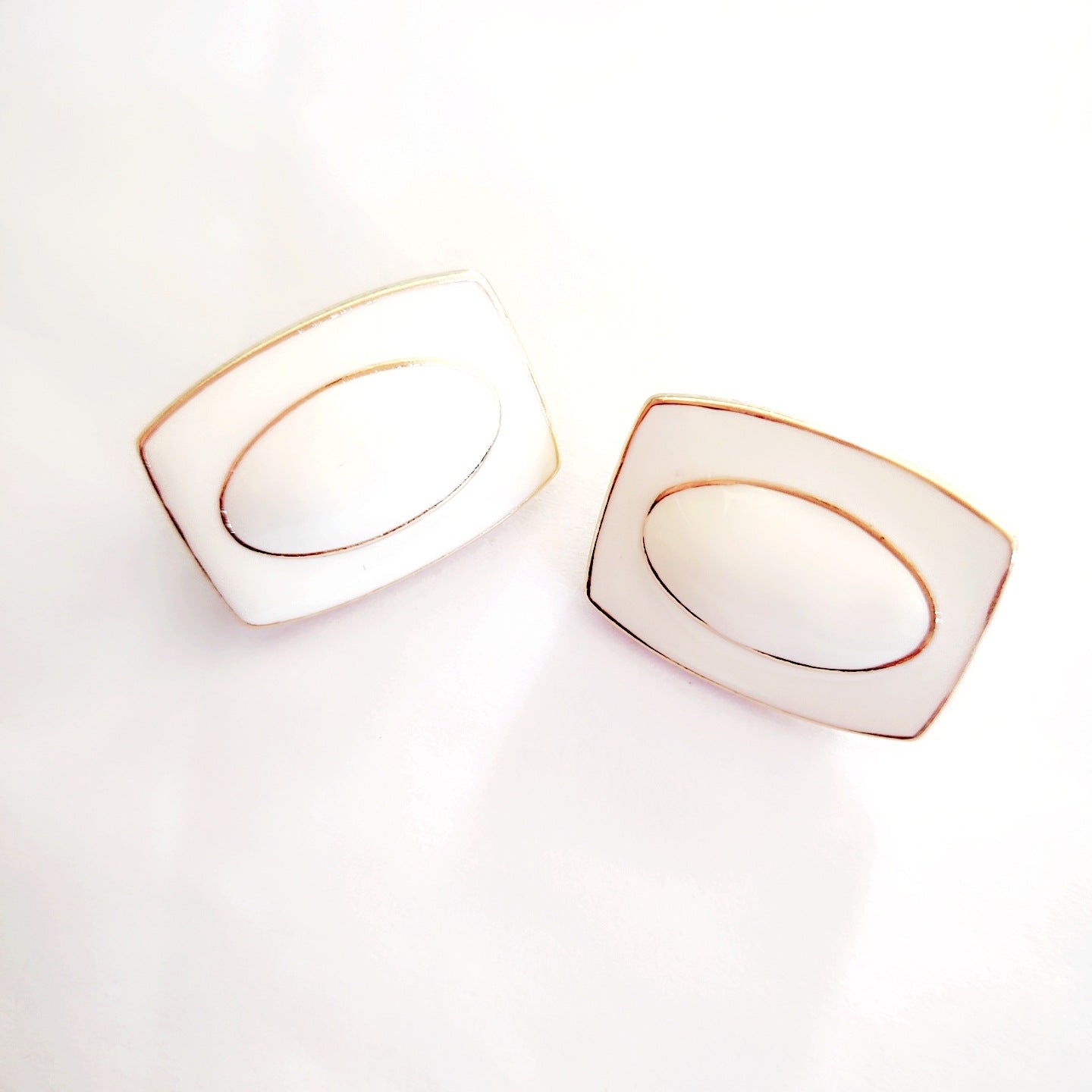 New Oil Dripping White Silver Needle Same Style Ear Clip Without Pierced Earrings Female Fashion Accessories