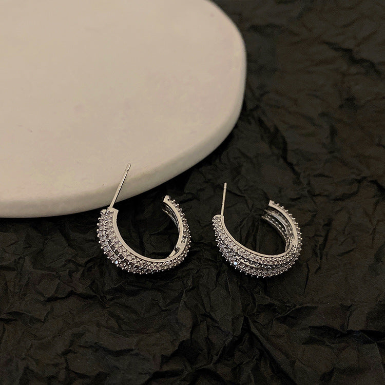 French retro zircon metal staggered earrings earrings female Korean personality simple and versatile temperament stud earrings