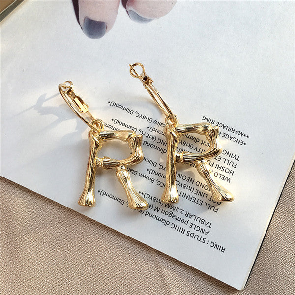 Artilady k letters earrings for women A~Z gold hoop earrings for girls Alphabet letter earrings gold jewelry new year gift