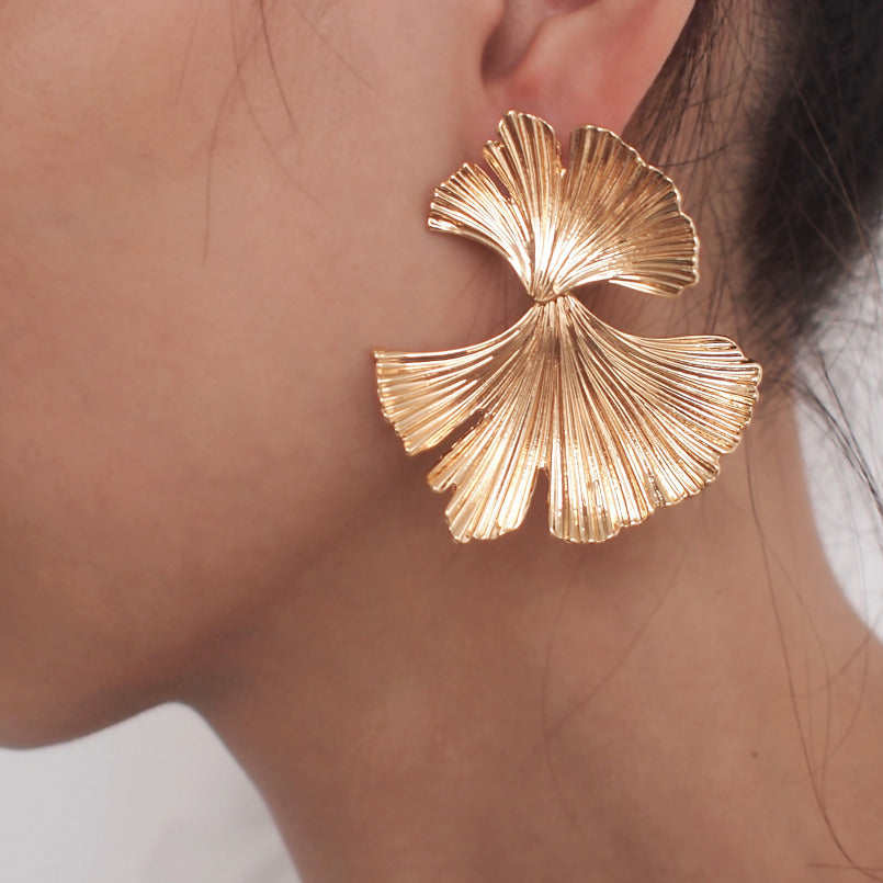 Metal Flower Stud Earrings Retro Fashion Creative Ginkgo Leaf Earrings