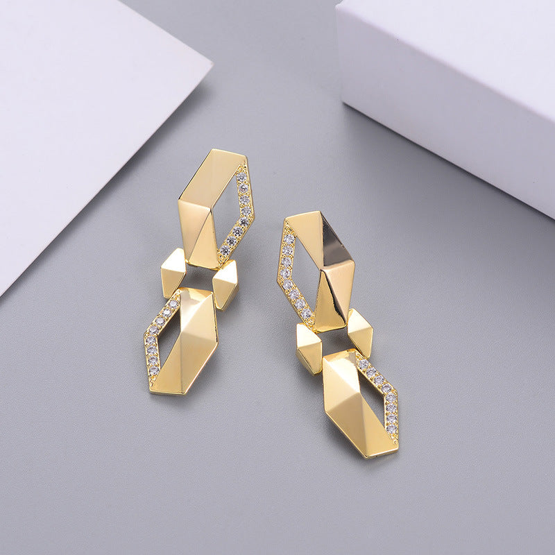 Designer new earrings Simple trend irregular earrings Personality inlaid zirconium earrings S925 silver needle earrings