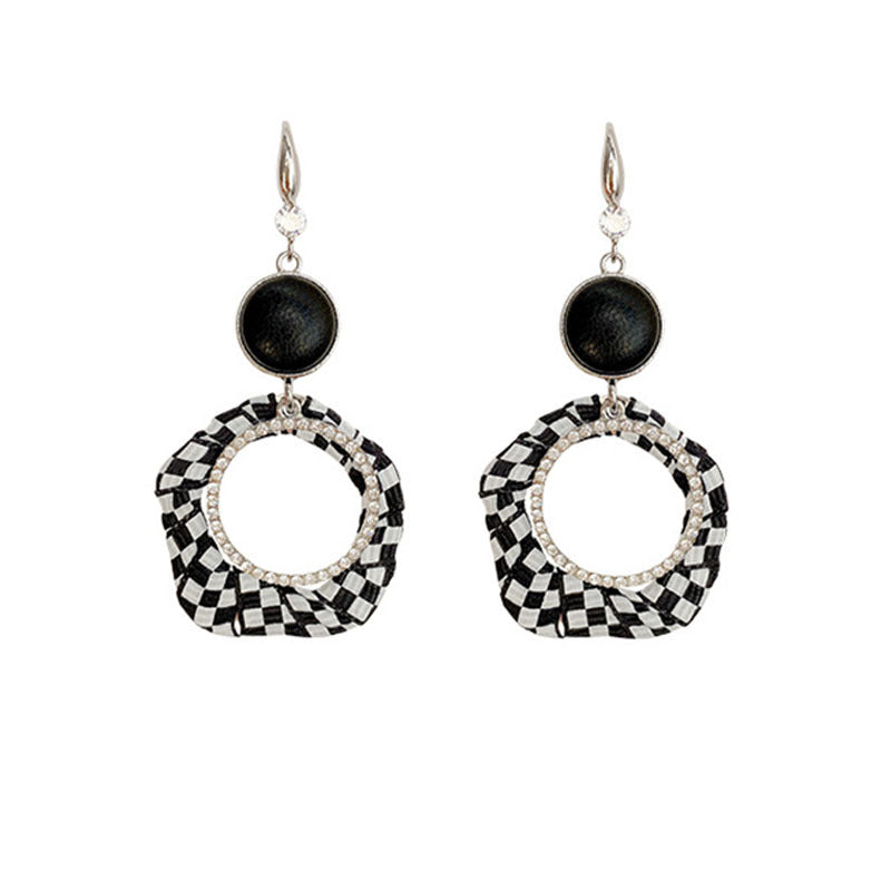 Black And White Checkerboard Earrings High-End Earrings Exaggerated Temperament Cold Wind Ins Earrings Retro Design Earrings