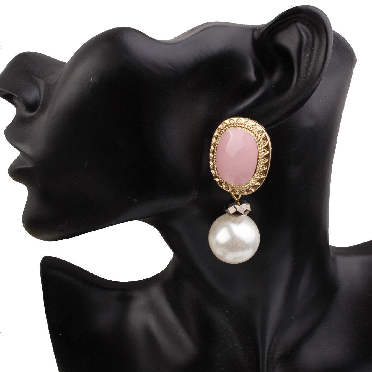 Pearl Metal Earrings Exaggerated Vintage Earrings Women's Accessories Stud Earrings Boho