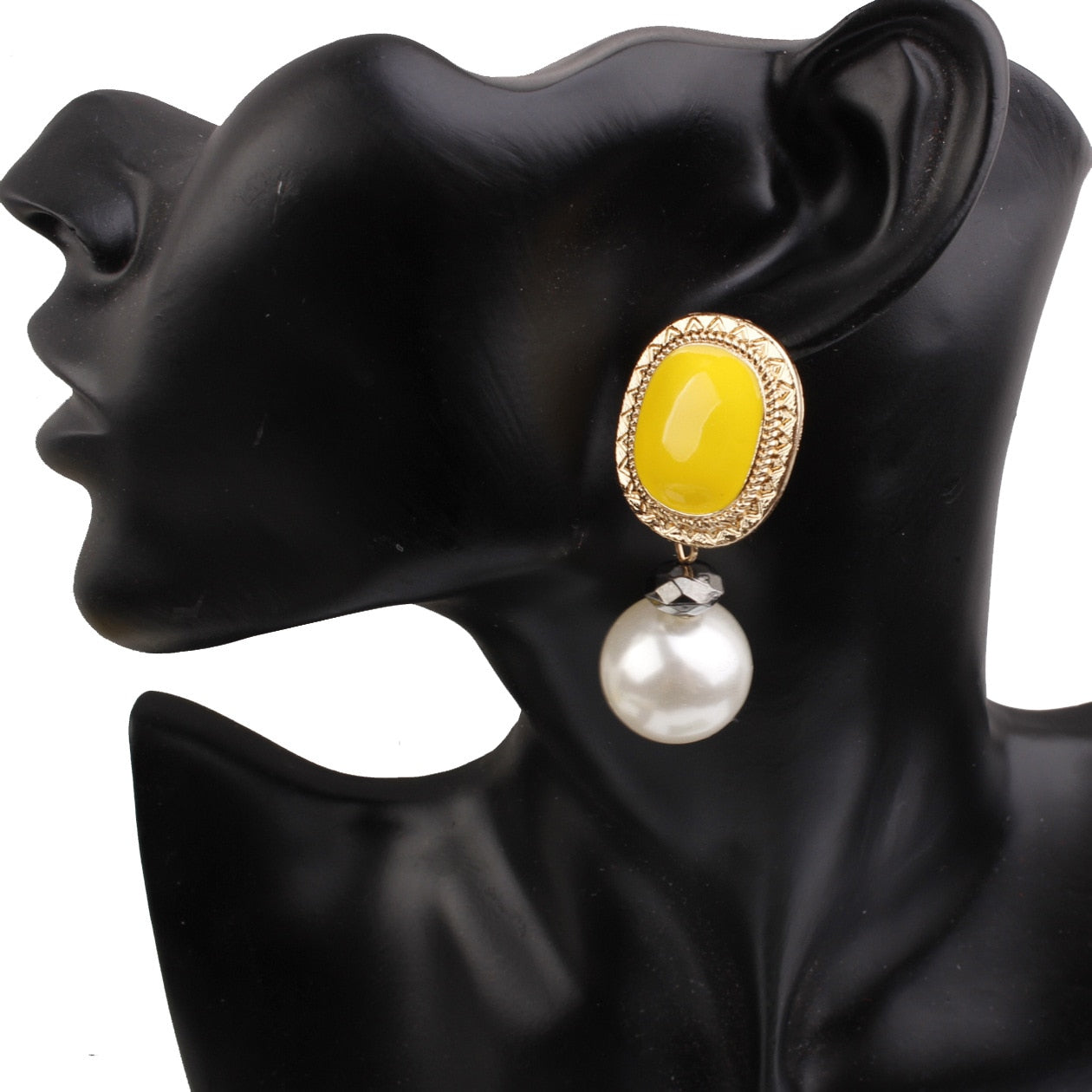 Pearl Metal Earrings Exaggerated Vintage Earrings Women's Accessories Stud Earrings Boho