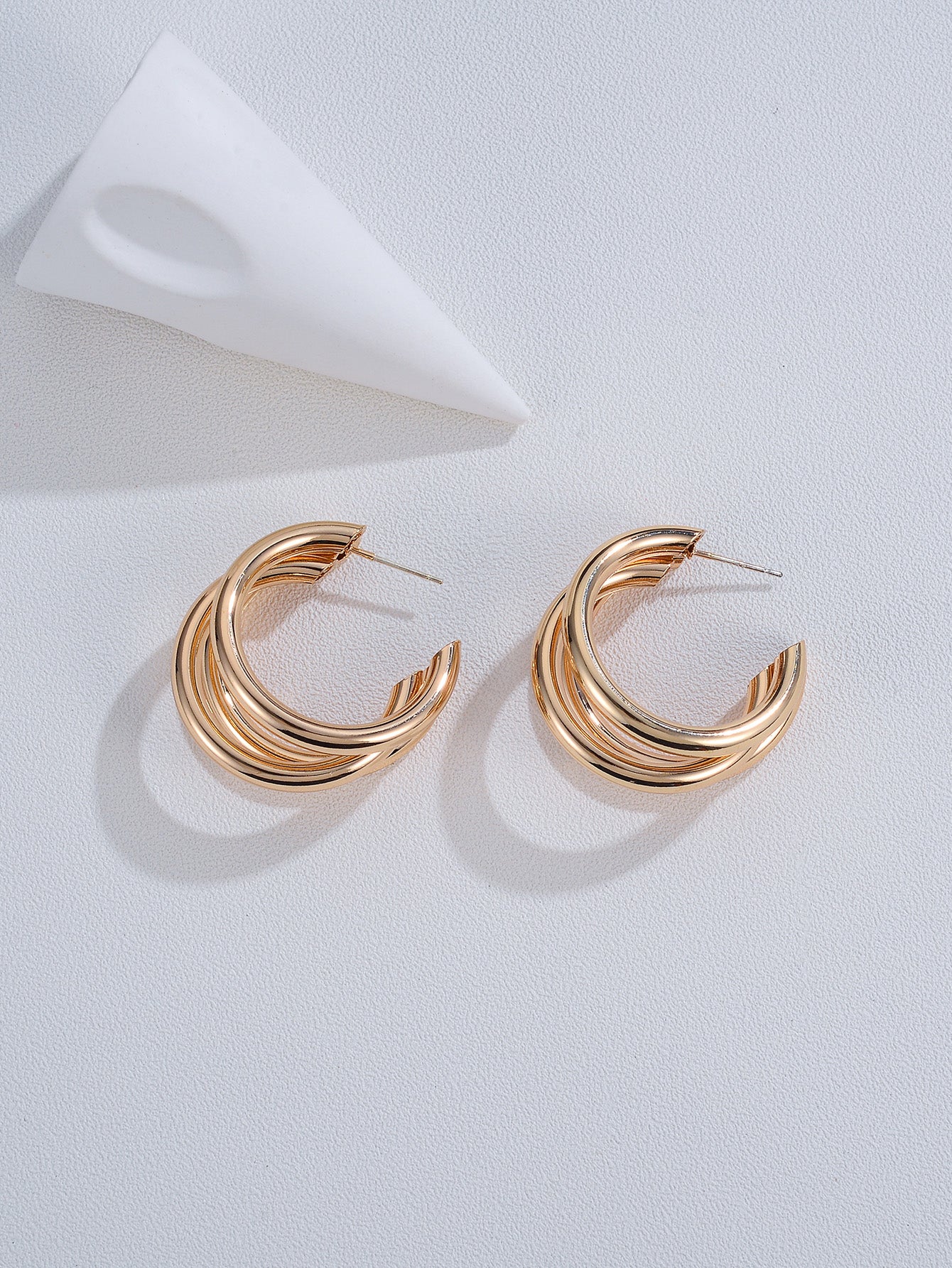Simple Metallic Semicircle Female Earrings Retro Wild Earrings Temperament Earrings