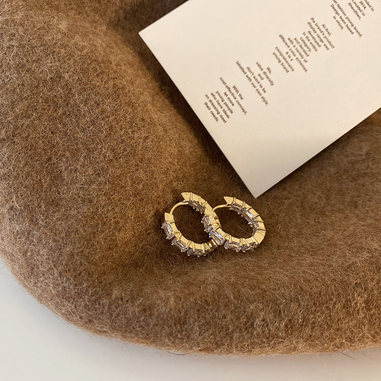 Niche design zircon metal earrings female simple basic commuter all match temperament earrings earrings