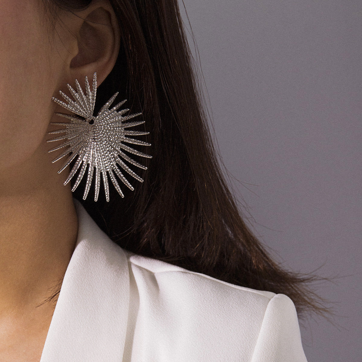 Retro temperament heart-shaped earrings female personality simple fan shaped exaggerated tassel geometric earrings